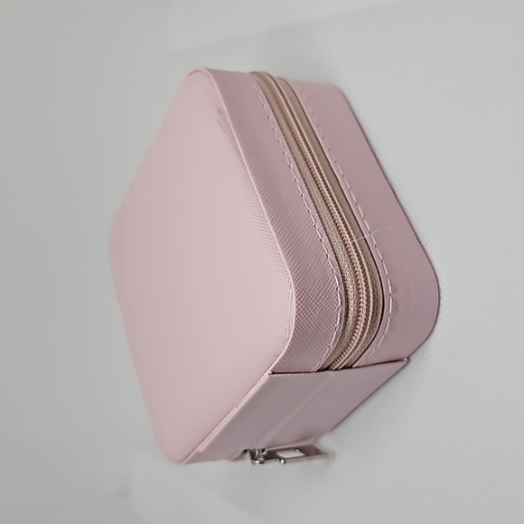 Travel Jewelry Box - Portable Mini Case for Travel - Picture 4 of 7